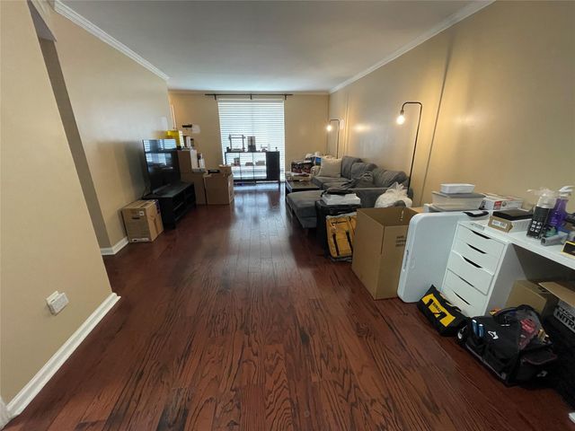 4643 Wild Indigo Street 399, Houston, TX 77027