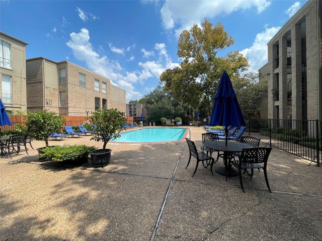 4643 Wild Indigo Street 399, Houston, TX 77027