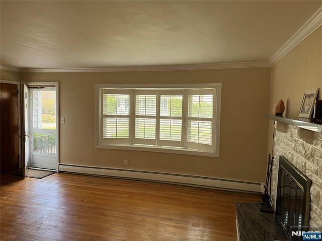 54 Central Avenue, Ramsey, NJ 07446