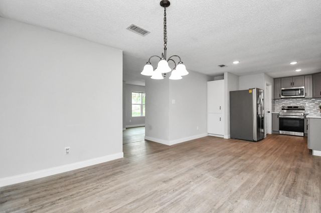 1030 San Felipe Road, Sealy, TX 77474