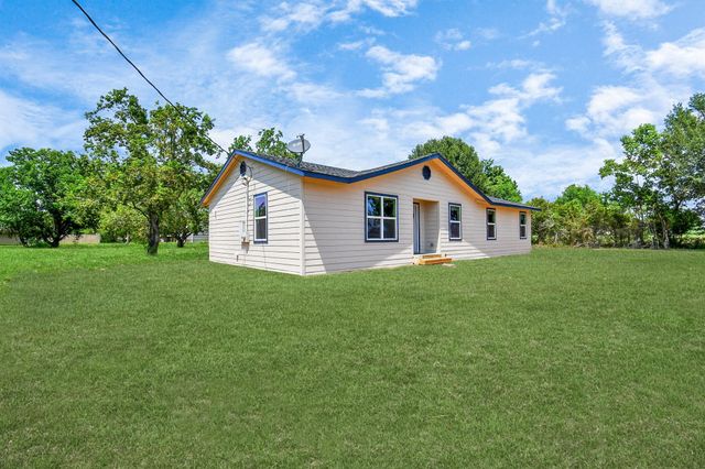 1030 San Felipe Road, Sealy, TX 77474