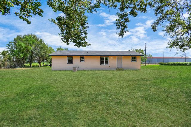 1030 San Felipe Road, Sealy, TX 77474