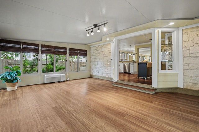 1710 Gaylord DR, Austin, TX 78728
