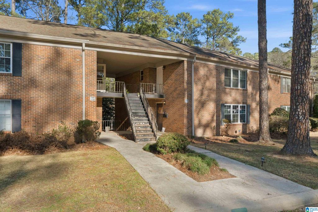2087 MONTREAT CIRCLE, Vestavia Hills, AL 35216