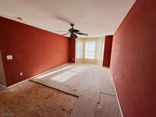 4 Rauer Ct, South Plainfield Boro, NJ 07080