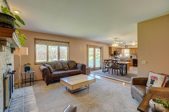 922 Ridge Pass, Hudson, WI 54016