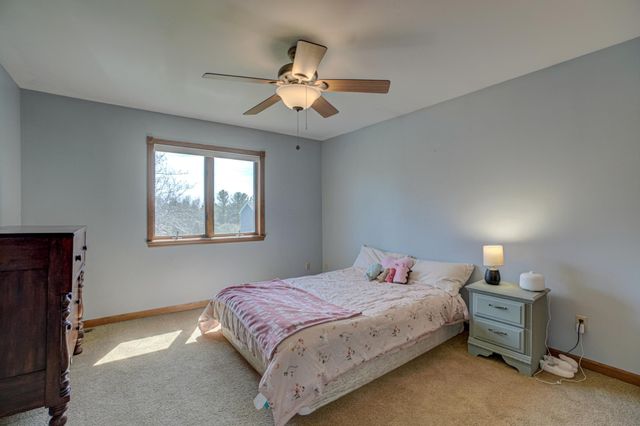 922 Ridge Pass, Hudson, WI 54016