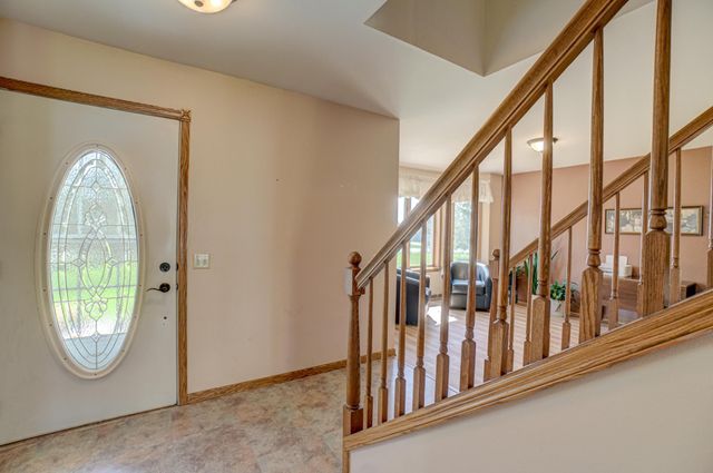 922 Ridge Pass, Hudson, WI 54016