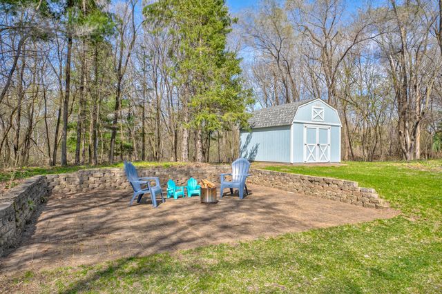 922 Ridge Pass, Hudson, WI 54016