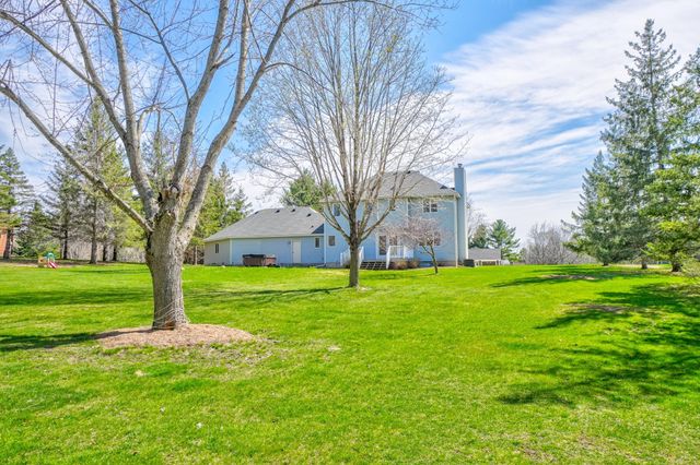 922 Ridge Pass, Hudson, WI 54016