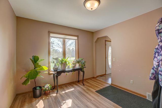 922 Ridge Pass, Hudson, WI 54016