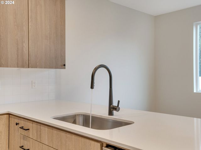 5575 Se 117TH Ave, Portland, OR 97266