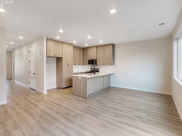 5575 Se 117TH Ave, Portland, OR 97266