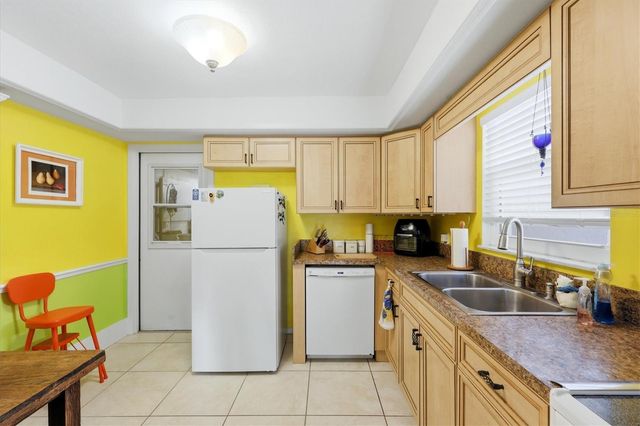 12 GOLFVIEW COURT, Rotonda West, FL 33947