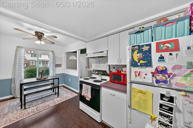 39700 Manor Drive 10, Harrison Charter Township, MI 48045