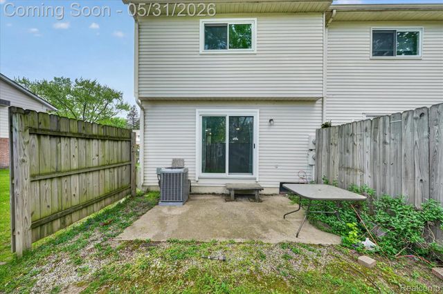 39700 Manor Drive 10, Harrison Charter Township, MI 48045
