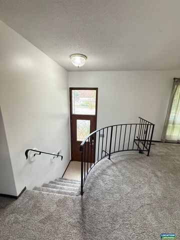 2631 Cheshire Court, Lincoln, NE 68512