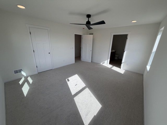 1672 Switchgrass STREET, Oconomowoc, WI 53066