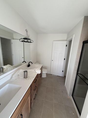 1672 Switchgrass STREET, Oconomowoc, WI 53066