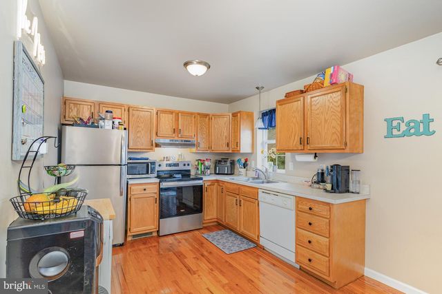 2080 GREYSTONE DR, Lebanon, PA 17042