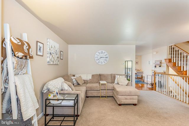 2080 GREYSTONE DR, Lebanon, PA 17042