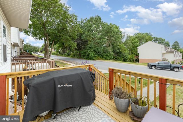 2080 GREYSTONE DR, Lebanon, PA 17042