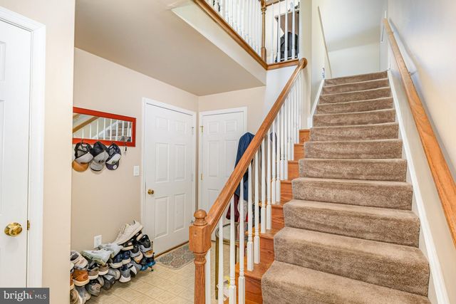 2080 GREYSTONE DR, Lebanon, PA 17042