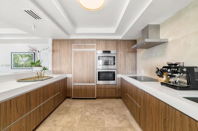 5600 Collins Ave D, Miami Beach, FL 33140