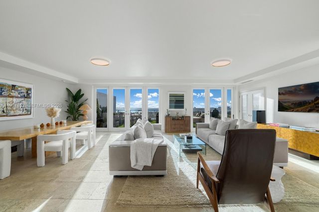 5600 Collins Ave D, Miami Beach, FL 33140