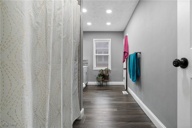 4131 E 74th Street, Cleveland, OH 44105