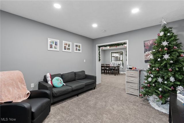 4131 E 74th Street, Cleveland, OH 44105