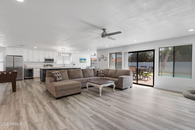 2067 W GILA Lane, Chandler, AZ 85224