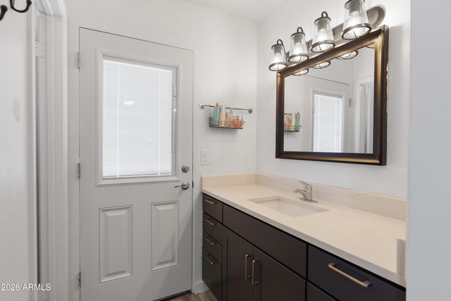 2067 W GILA Lane, Chandler, AZ 85224