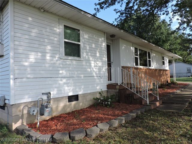 4721 Jenny Lind Road, Fort Smith, AR 72901