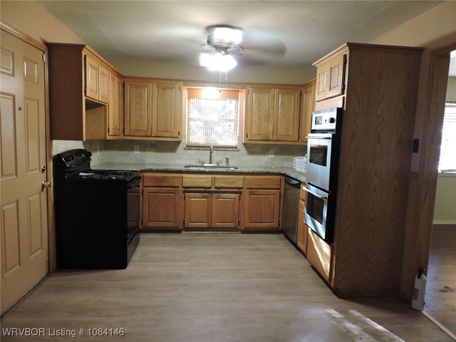 4721 Jenny Lind Road, Fort Smith, AR 72901