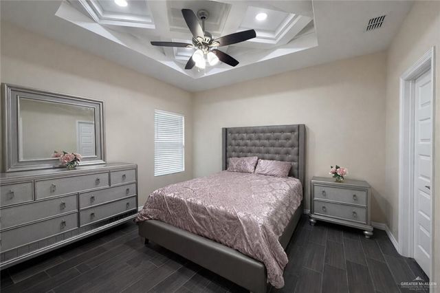 400 Pine Creek, Alamo, TX 78516