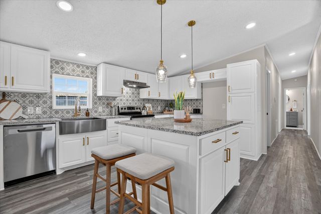 102 Sunshine Meadows Court, Weatherford, TX 76088
