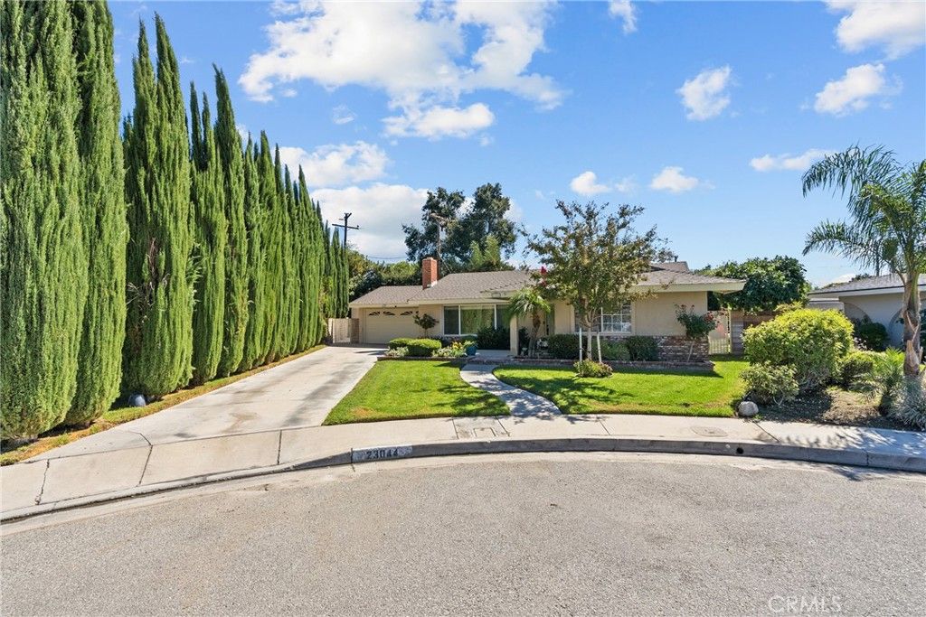 23044 Hilse, Newhall, CA 91321 — exterior