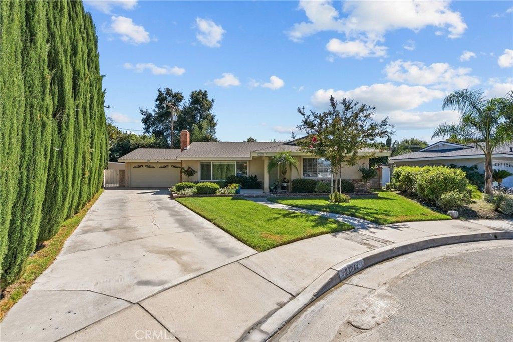 23044 Hilse, Newhall, CA 91321 — photo 2