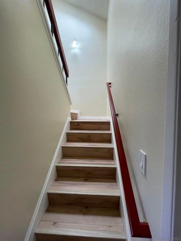 7055 Appian Dr B, San Diego, CA 92139