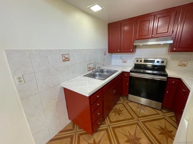 7055 Appian Dr B, San Diego, CA 92139