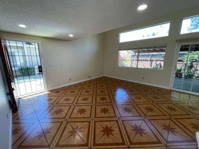 7055 Appian Dr B, San Diego, CA 92139