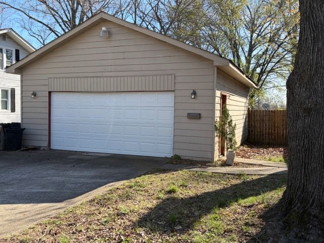 820 S 20th Street, Herrin, IL 62948