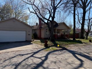 820 S 20th Street, Herrin, IL 62948