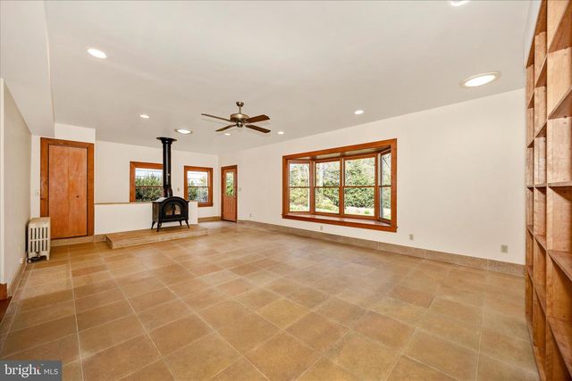 22315 NICHOLSON FARM RD, Dickerson, MD 20842