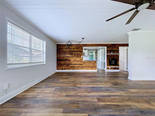 10820 S COUNTY ROAD 39 S, Lithia, FL 33547