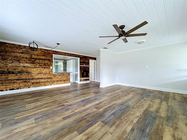 10820 S COUNTY ROAD 39 S, Lithia, FL 33547