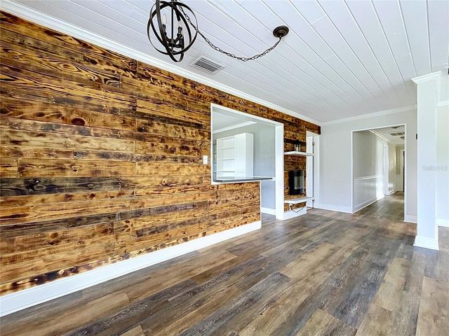 10820 S COUNTY ROAD 39 S, Lithia, FL 33547