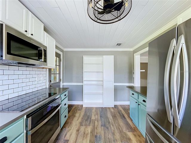 10820 S COUNTY ROAD 39 S, Lithia, FL 33547