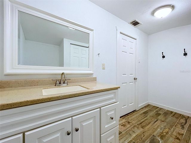10820 S COUNTY ROAD 39 S, Lithia, FL 33547